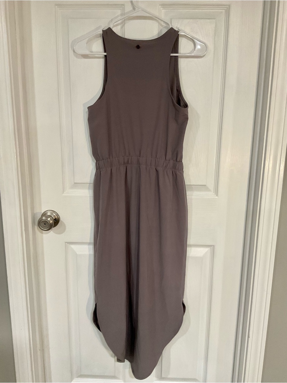 CALIA by Carrie Underwood Gray-brown Sleeveless High-Low Drawstring Dress - Picture 3 of 7